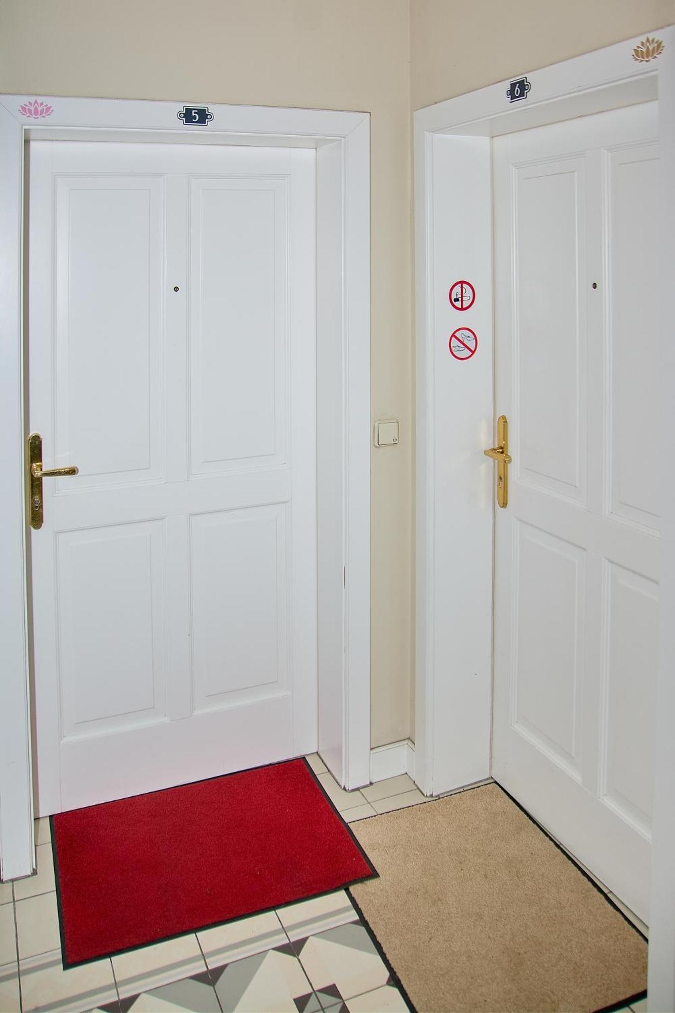 White Lotus Apartment Viena Exterior foto